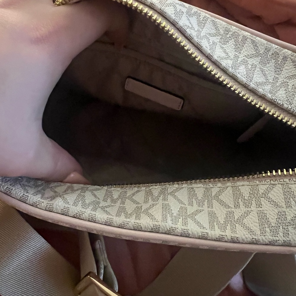 Michael Kors Kenly Crossbody Bag - Picture 4 of 5
